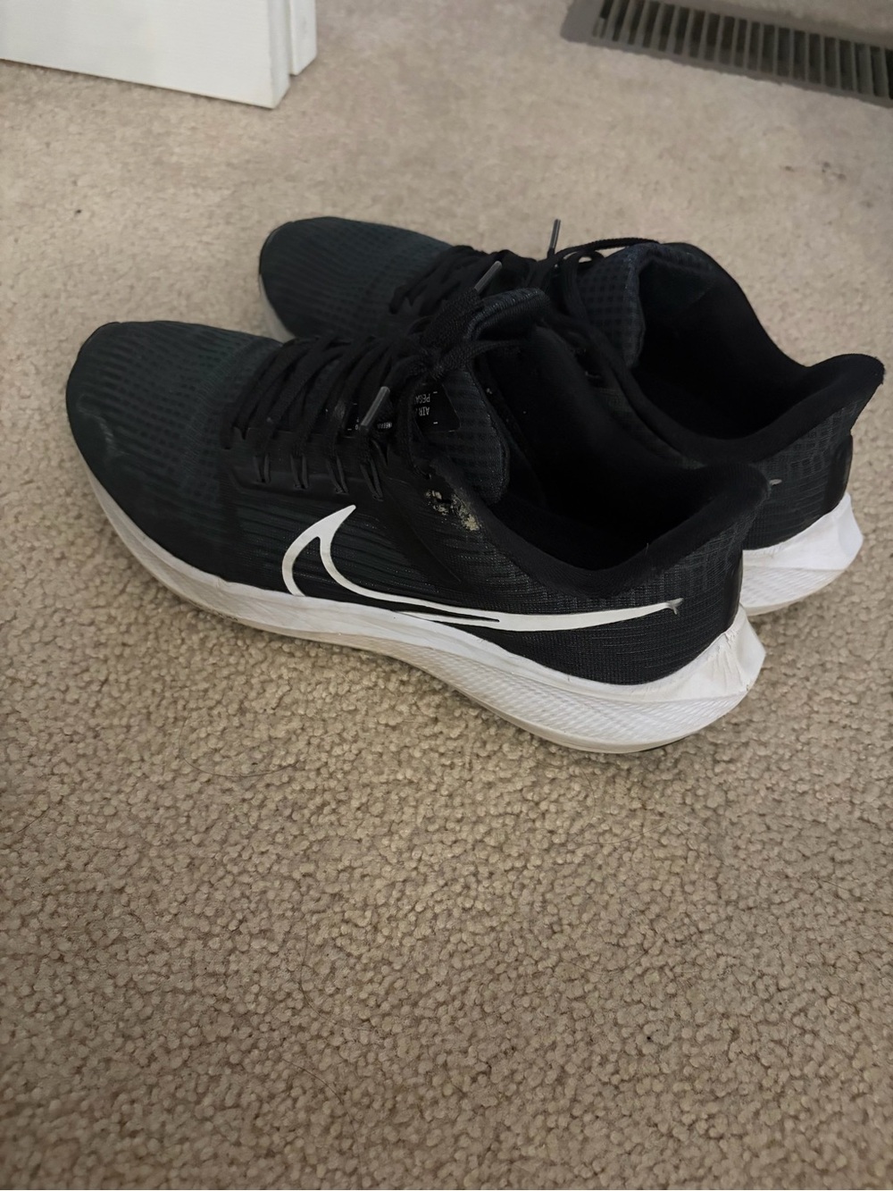 Nike Black and White Women's Athletic Running Shoes